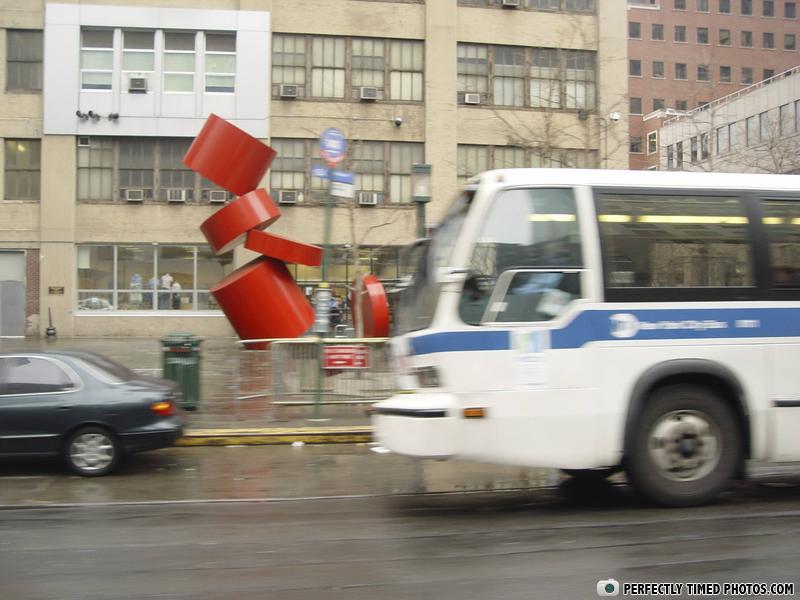 Bus_vs_art